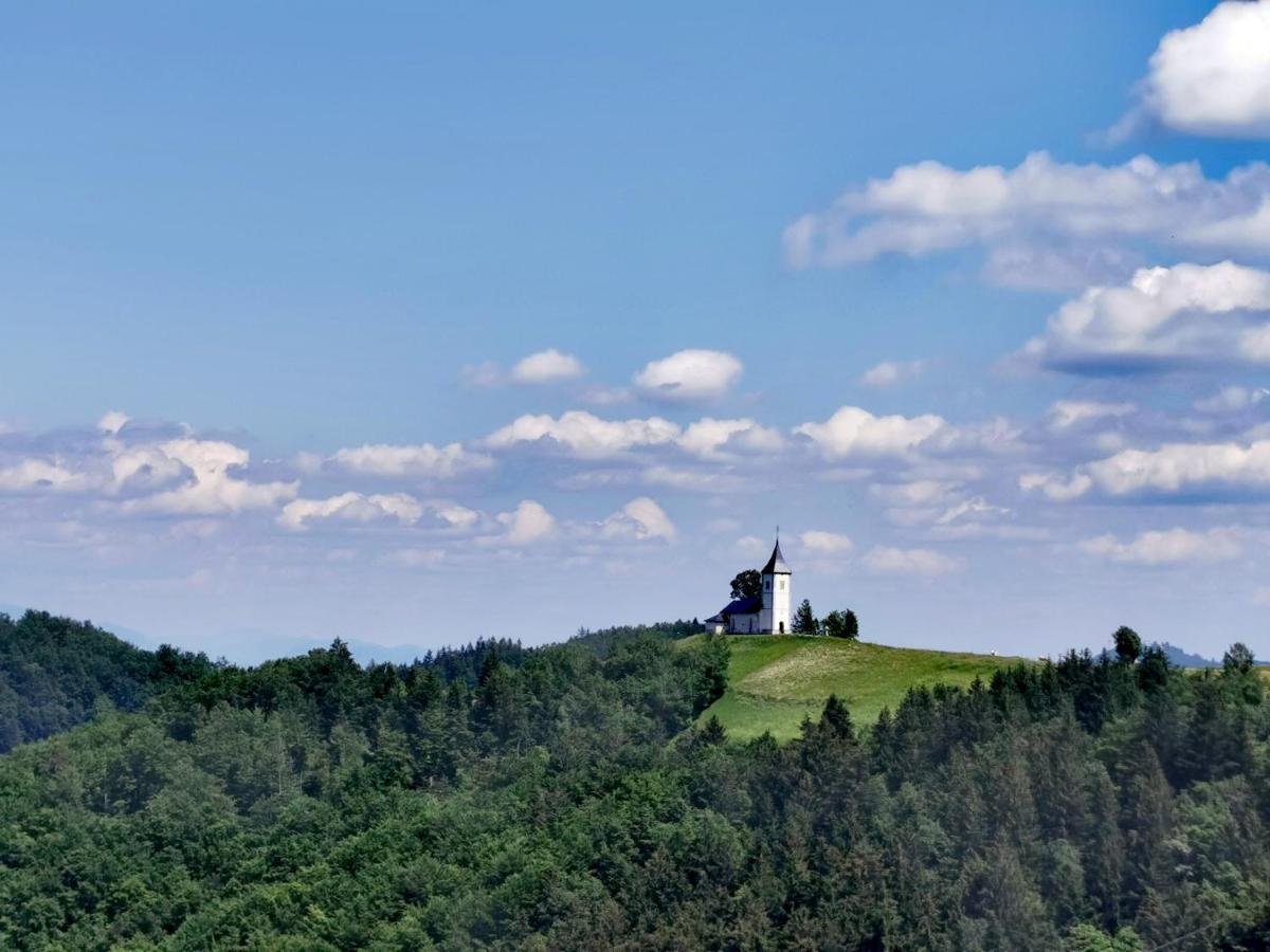 Bajta Kroparica Exteriör bild