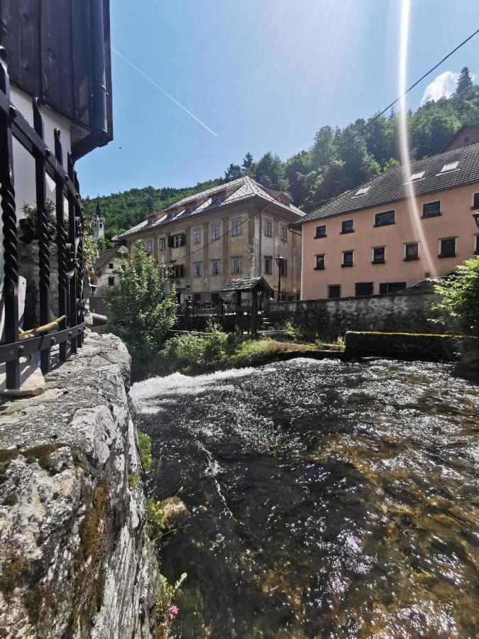 Bajta Kroparica Exteriör bild