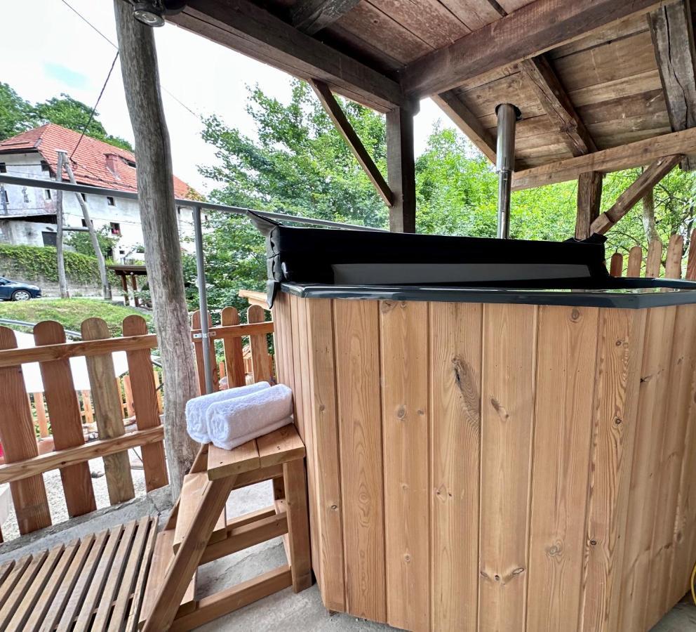 Bajta Kroparica Exteriör bild