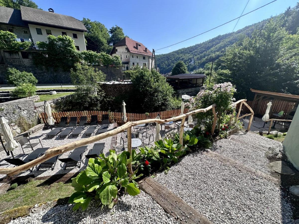 Bajta Kroparica Exteriör bild