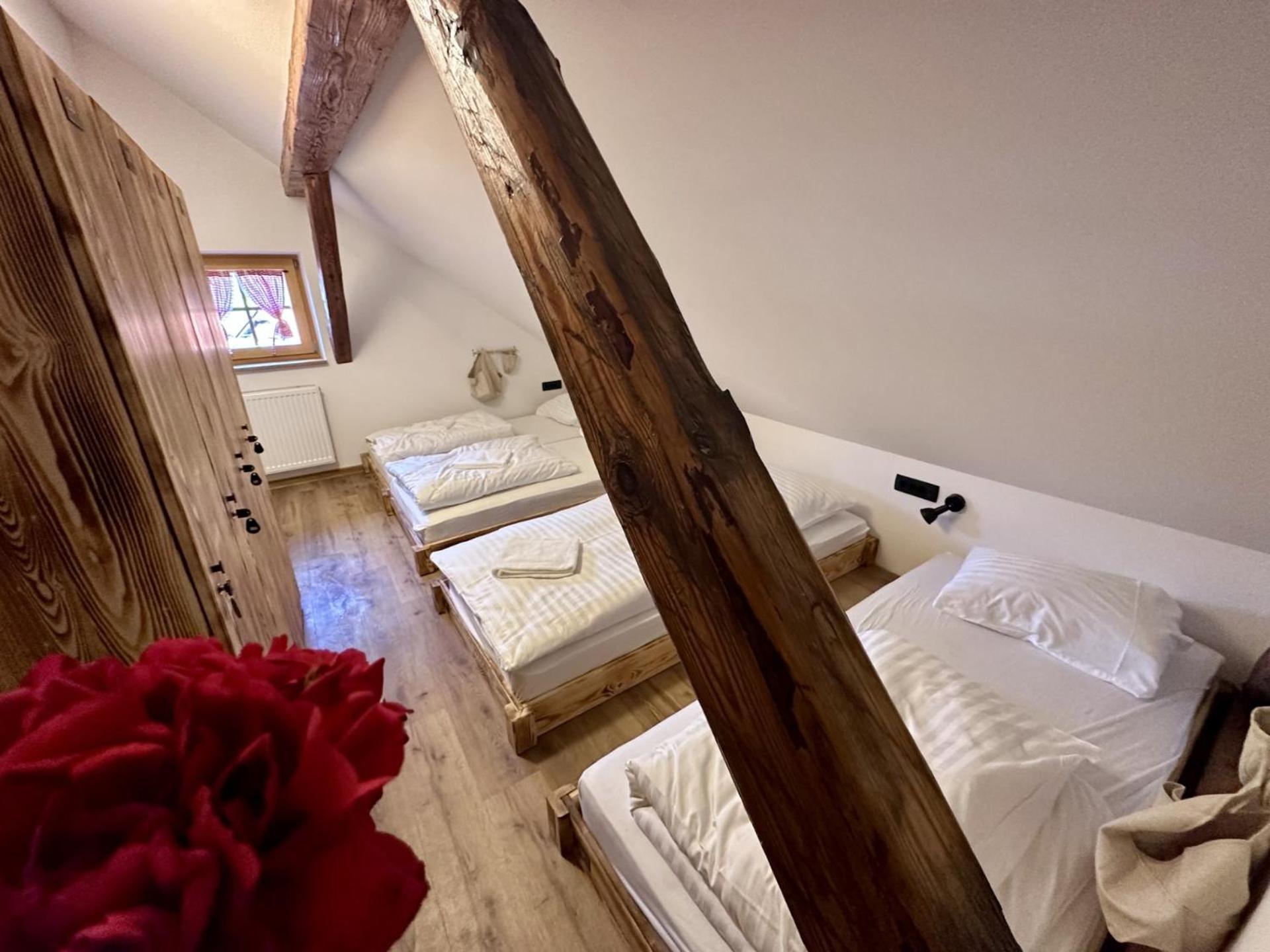 Bajta Kroparica Exteriör bild