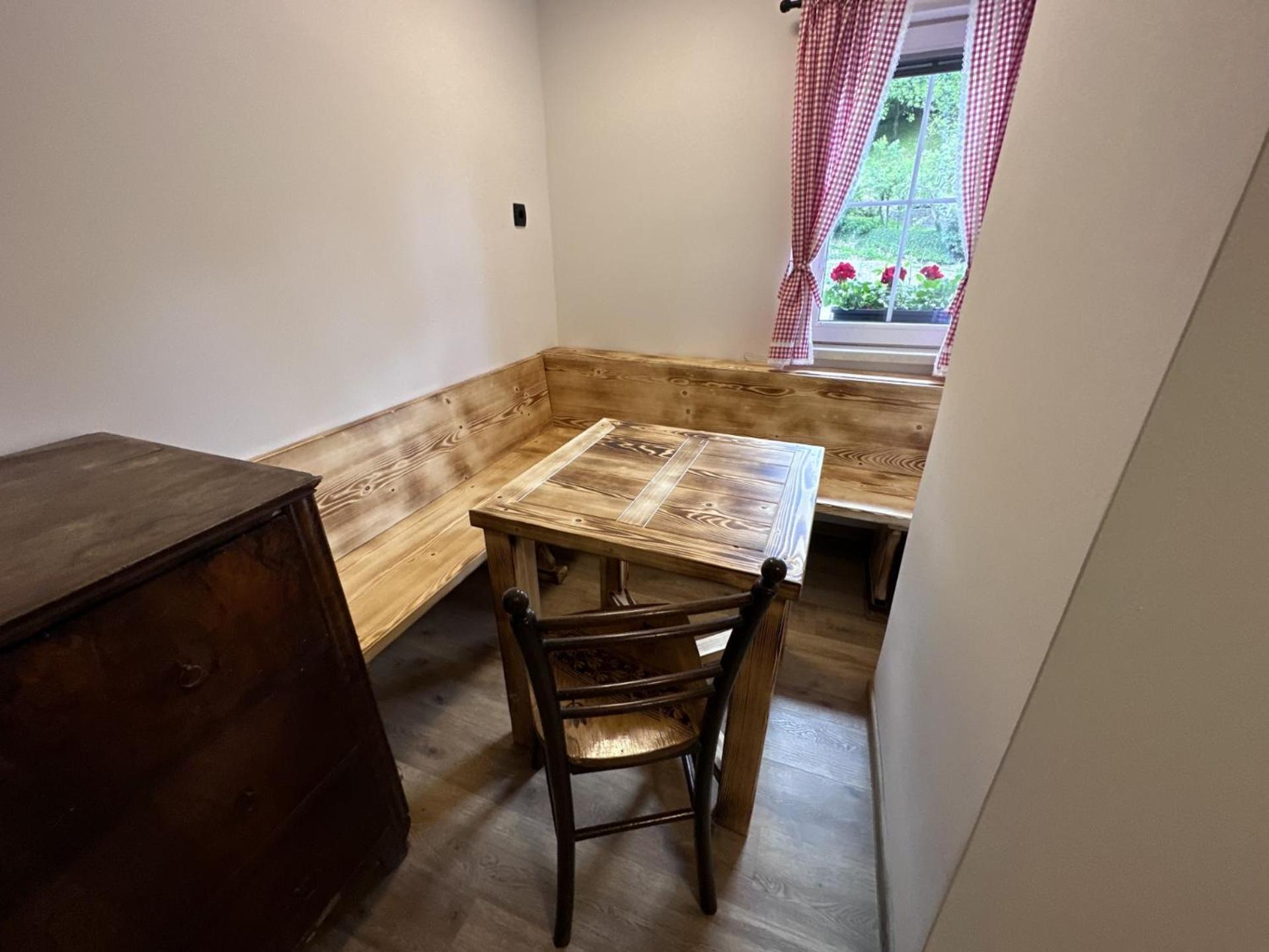 Bajta Kroparica Exteriör bild
