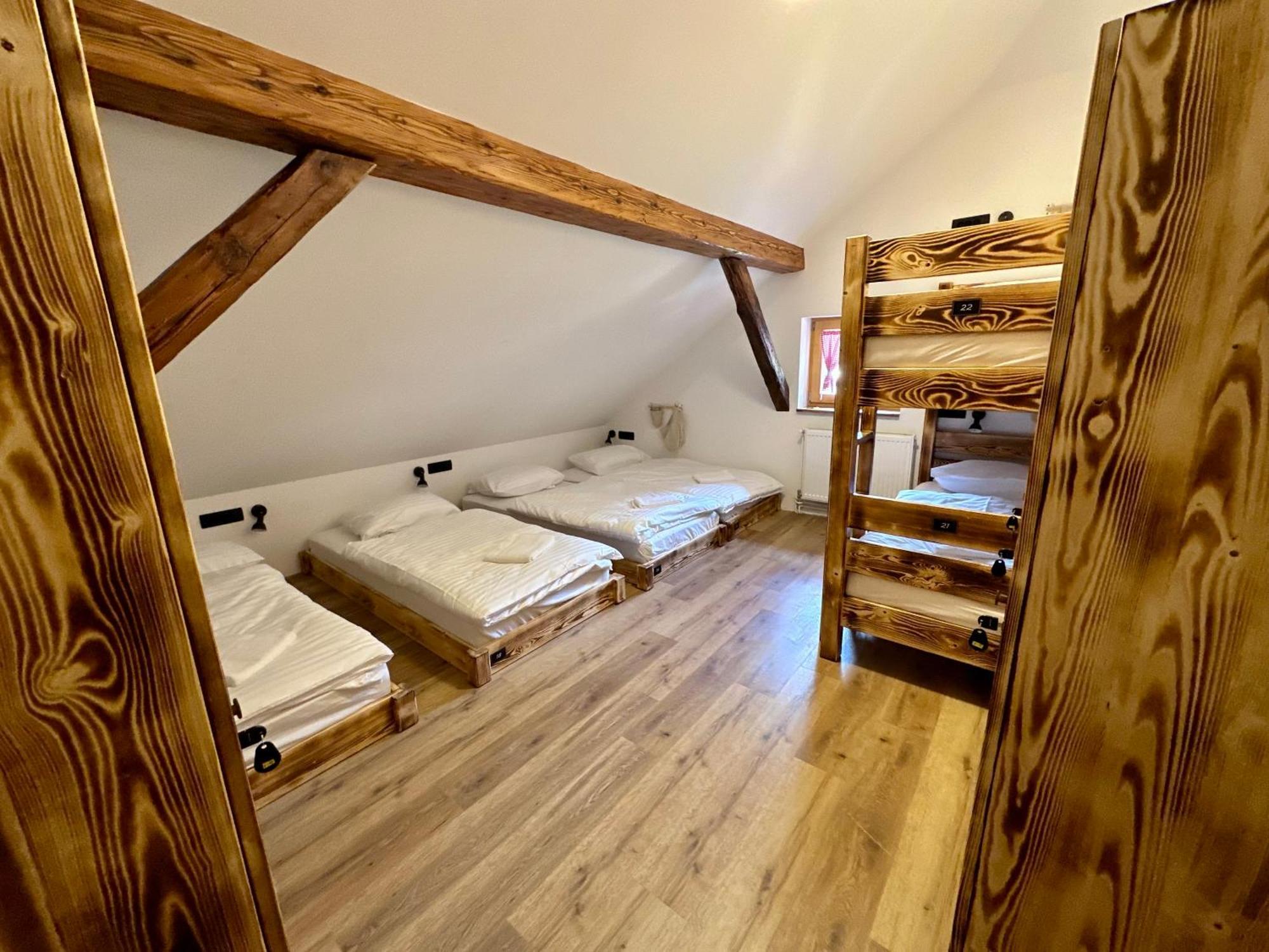 Bajta Kroparica Exteriör bild