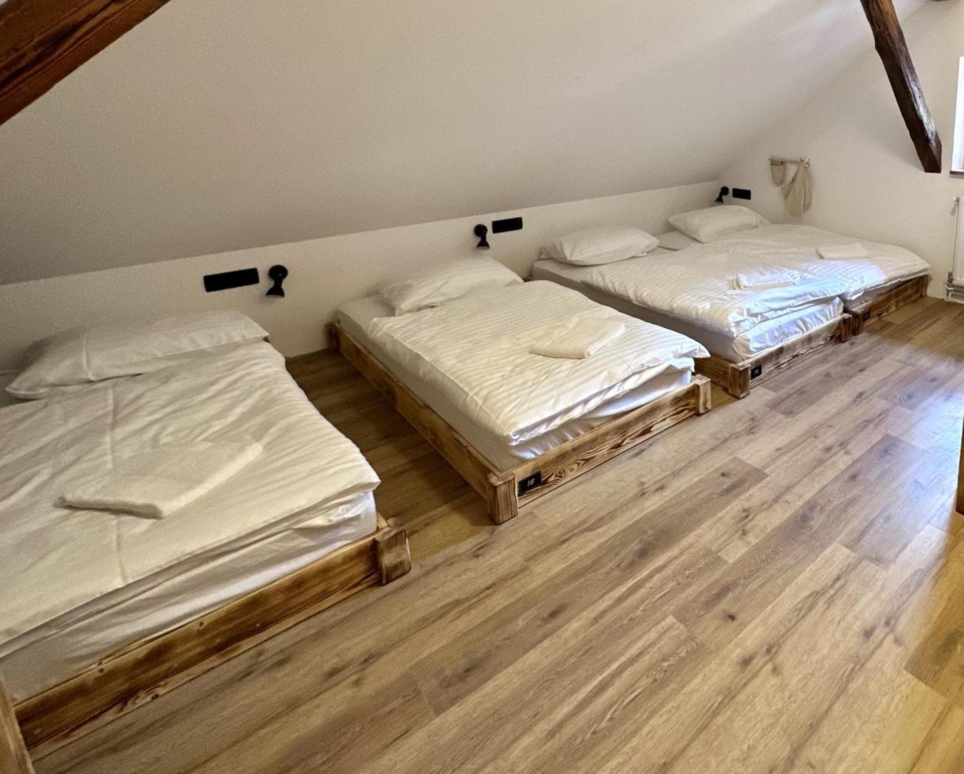 Bajta Kroparica Exteriör bild