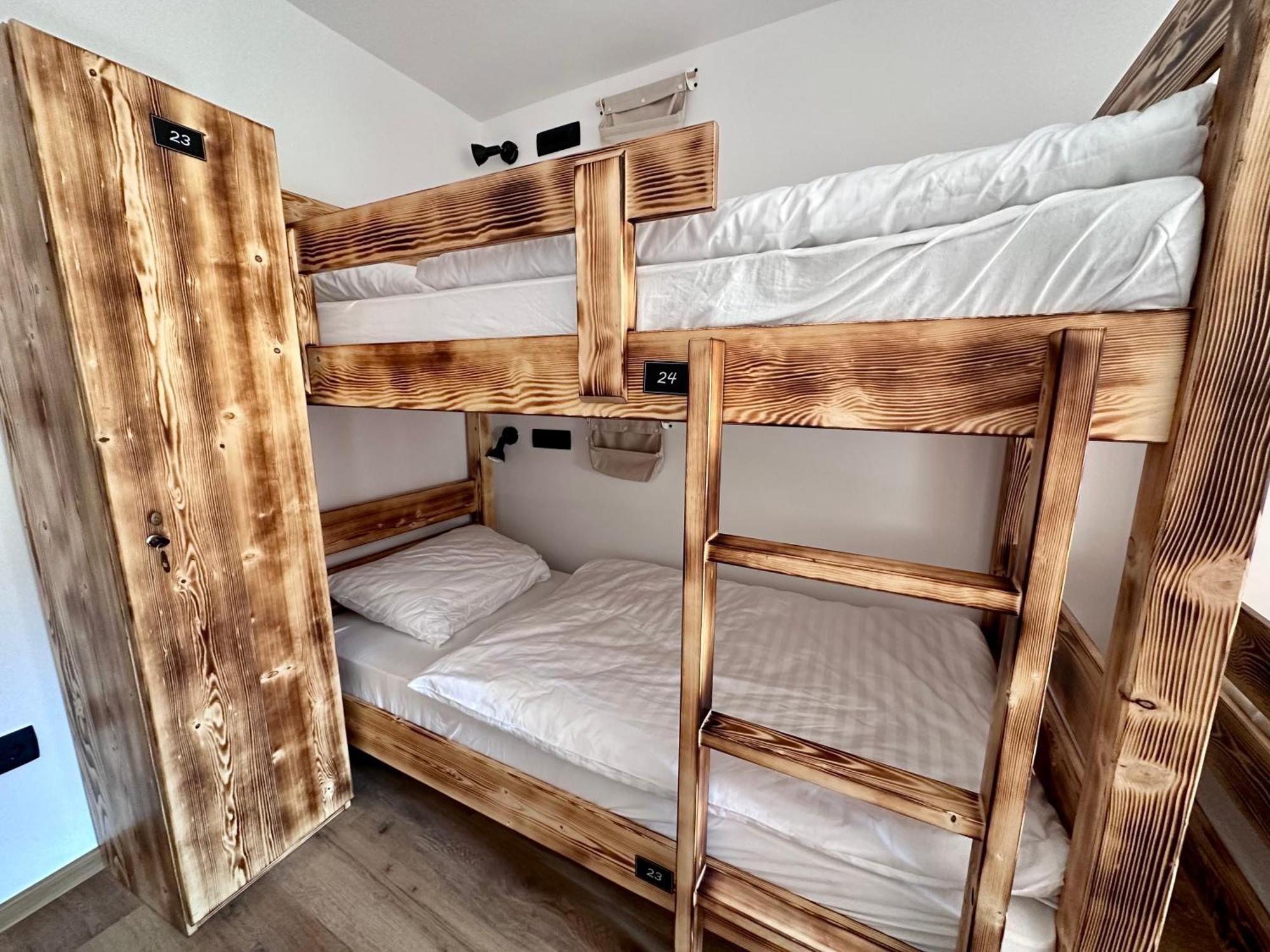 Bajta Kroparica Exteriör bild