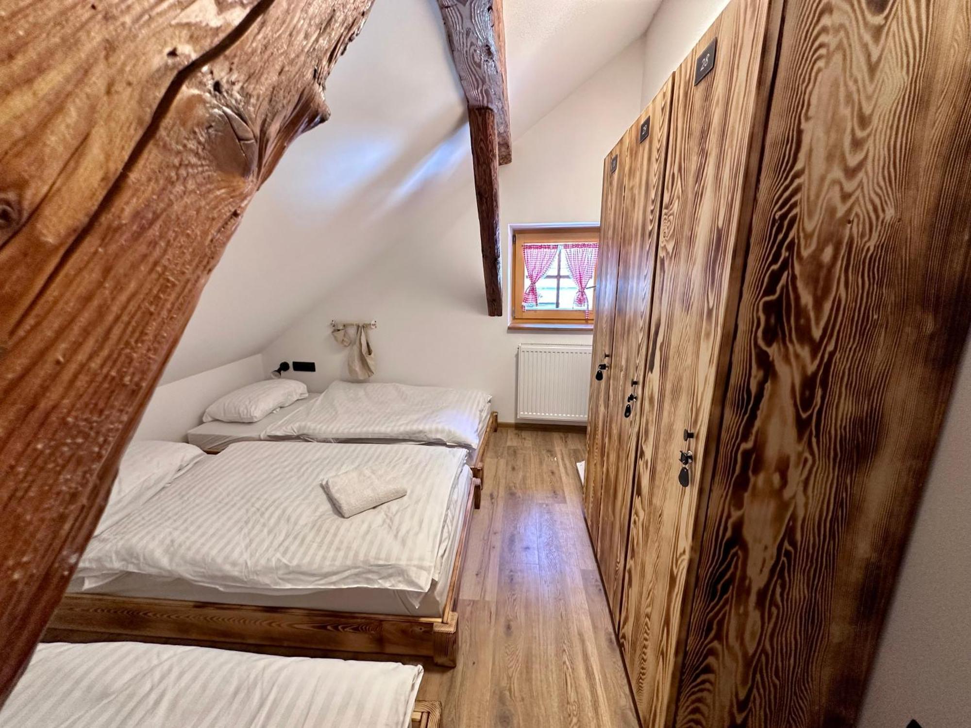 Bajta Kroparica Exteriör bild
